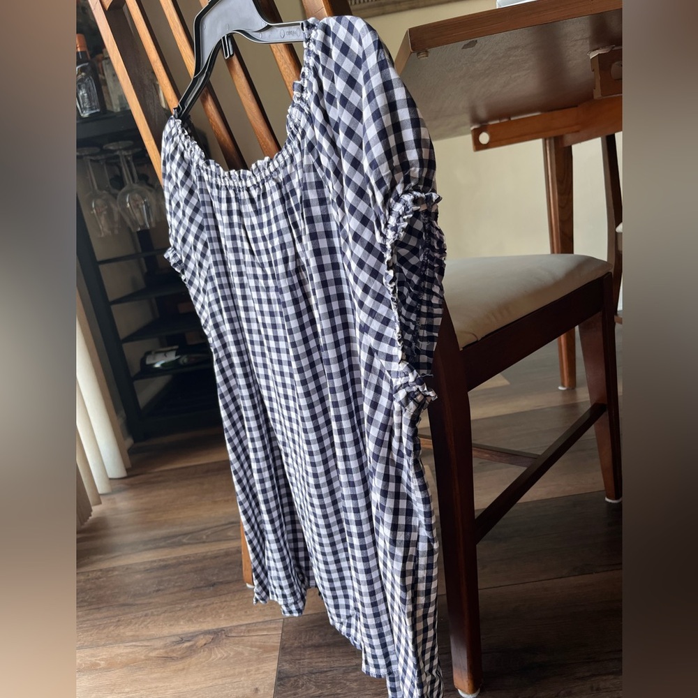 Old Navy Short Sleeve Black/ White Gingham Blouse, Size XXL! Elastic sleeves! - Picture 5 of 6